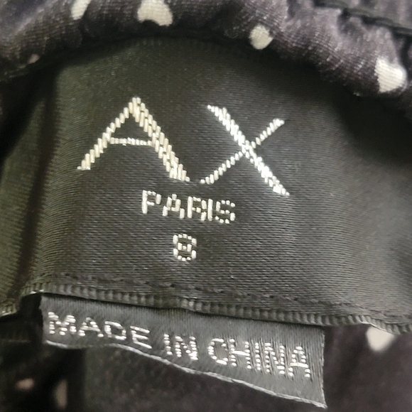 AX Paris Black and White Heart Blouse - Picture 4 of 4